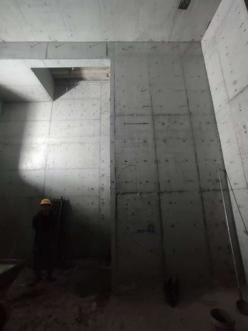 沈阳墙上开槽钢筋断了有影响吗